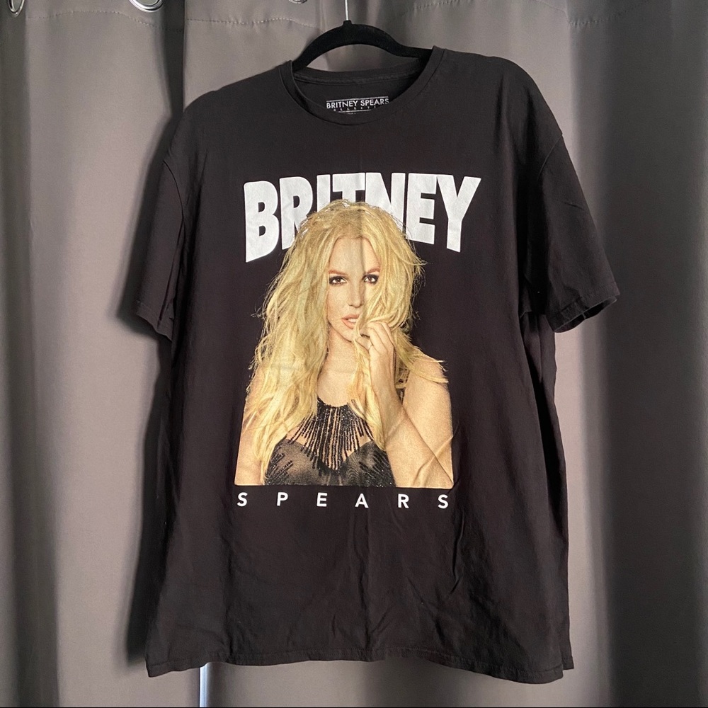 Britney Spears Graphic Tee